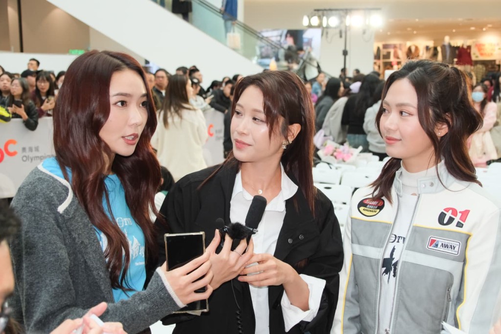 戴祖儀認為TVB在《尋歡作樂的姐姐》特效或主題上是勇於嘗試。 戴祖儀認為TVB在《尋歡作樂的姐姐》特效或主題上是勇於嘗試。