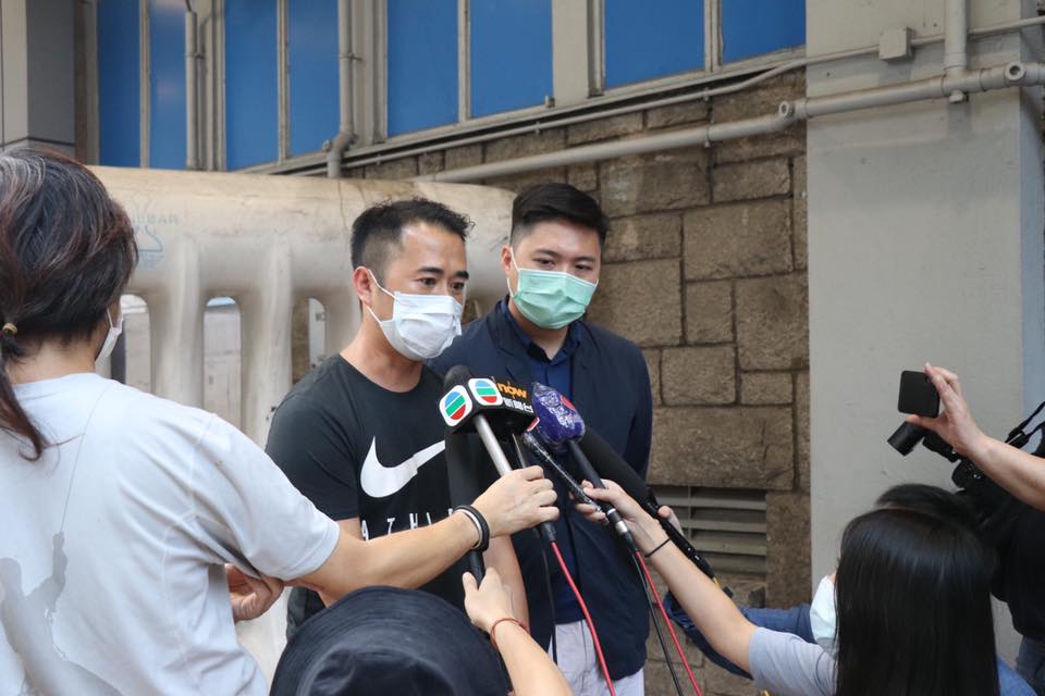 孕婦丈夫馮先生涉嫌公眾地方行為不檢被捕。余德寶圖片