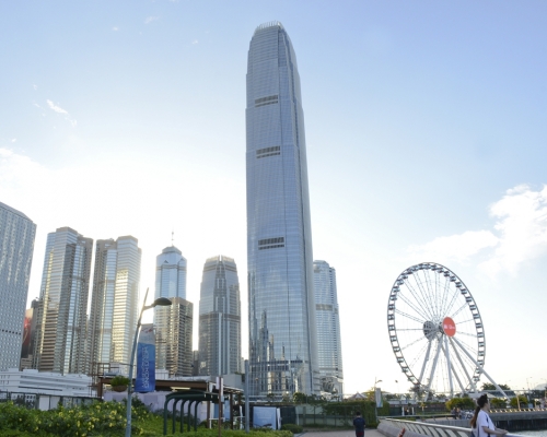 港府發言人指，香港在財政穩健、營商自由、貿易自由和金融自由方面一向保持優勢。資料圖片