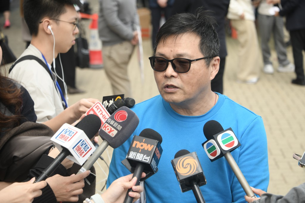 的士司機鄭先生。 的士司機鄭先生。