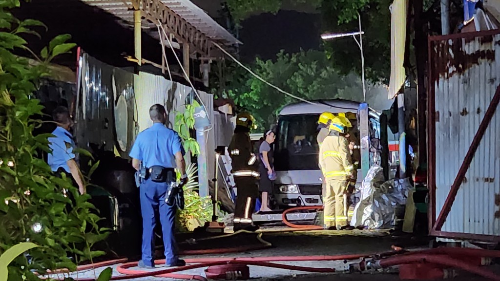 事件中無人受傷,約10人疏散至安全位置。 事件中無人受傷,約10人疏散至安全位置。