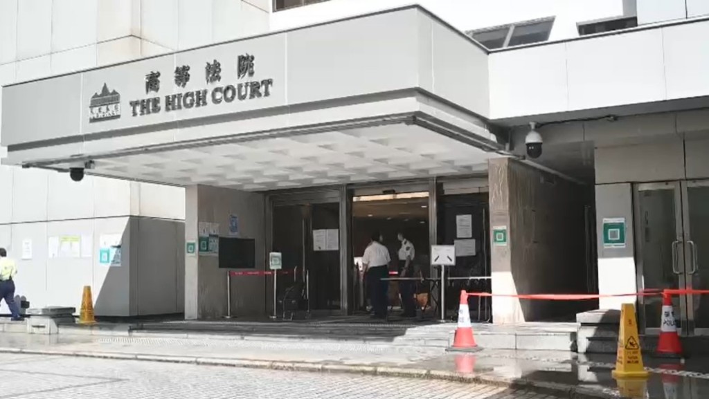 香港按揭證券有限公司入稟高院要求公司及擔保人連本帶利還款。
