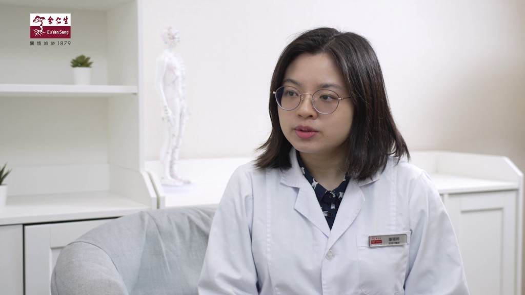 註冊中醫師廖璟婷認為,情緒受困、壓力積累導致「肝氣鬱結」,進而引發失眠與胸悶的不適。 註冊中醫師廖璟婷認為,情緒受困、壓力積累導致「肝氣鬱結」,進而引發失眠與胸悶的不適。