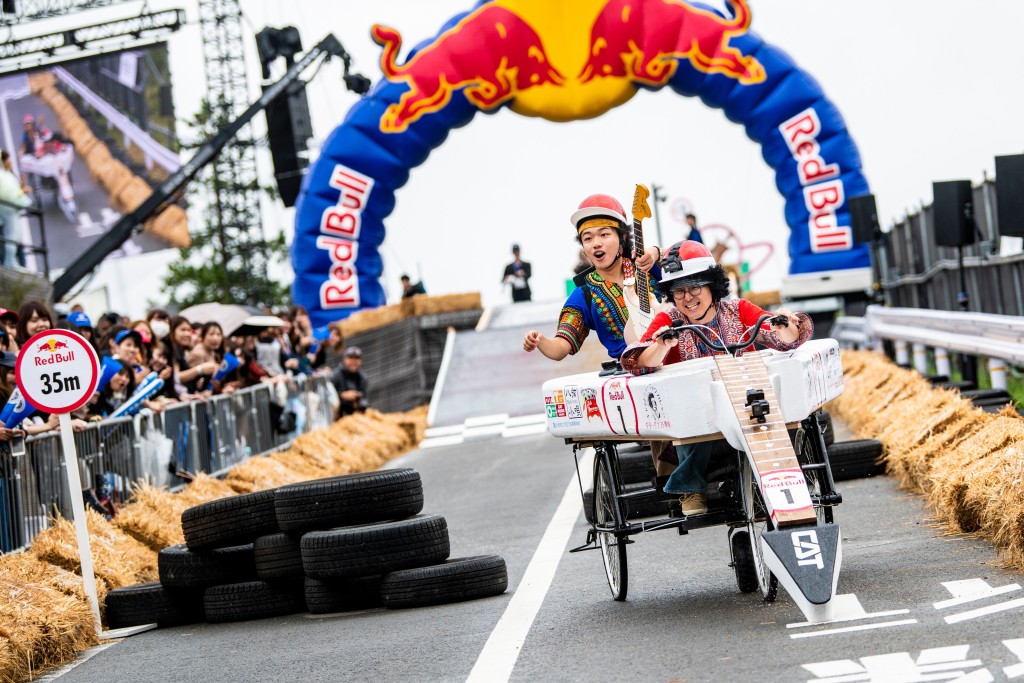 跳繩挑戰排行榜頭3名，可獲頭獎日本大板 Red Bull Box Cart Race體驗。 公關圖片