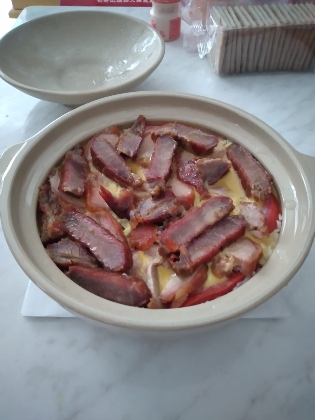 叉燒 滑蛋 煲仔飯（圖片來源：Facebook@香港茶餐廳及美食關注組）
