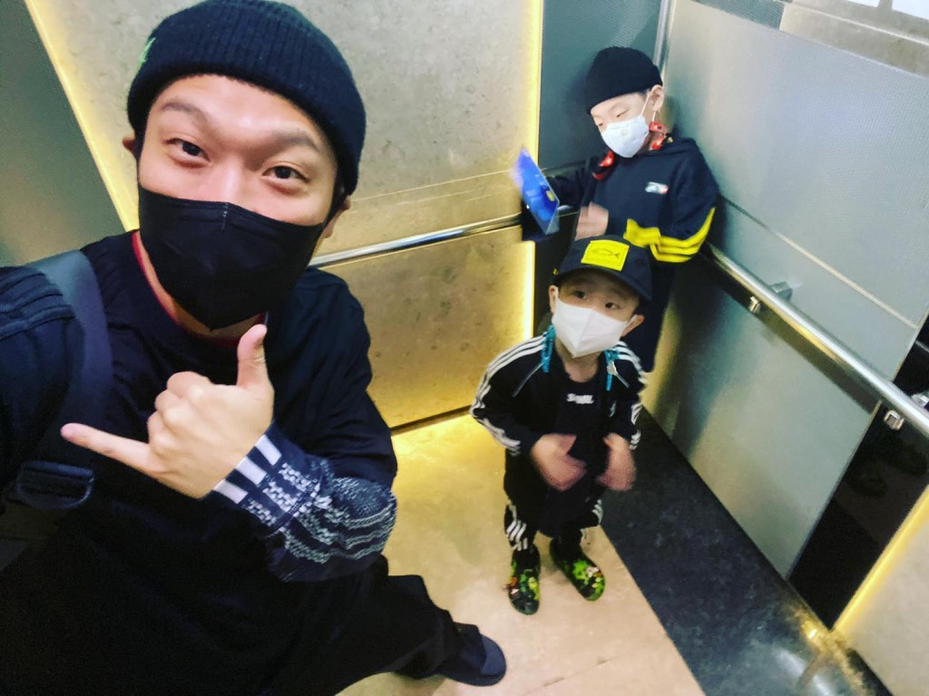 HAHA同大仔Dream、細仔Soul。