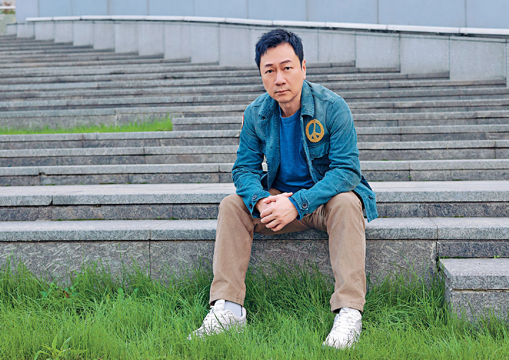 老婆体贴
■黎耀祥为人内向，老婆担心他年老丧偶会好孤独，所以批准佢行先。