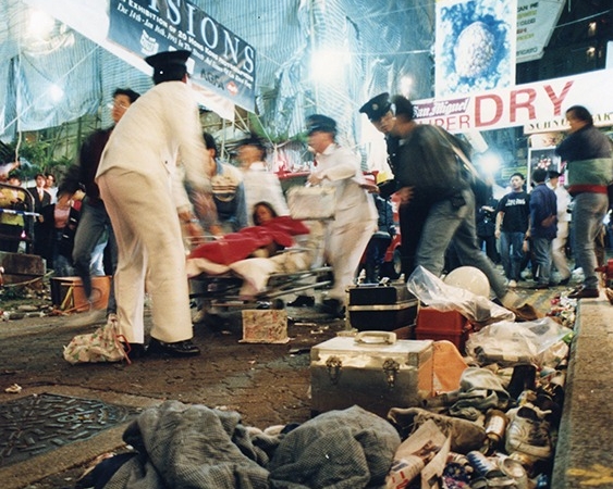 1993年蘭桂坊發生人踩人事件,造成21人死63人傷。資料圖片