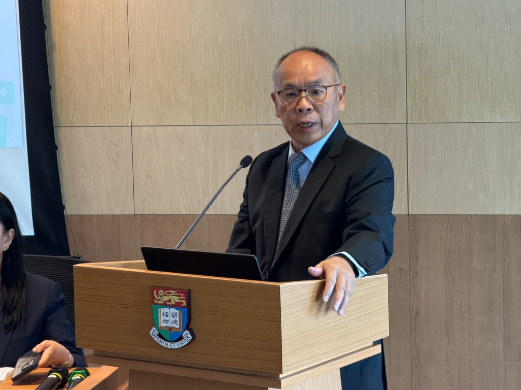 香港賽馬會防止自殺研究中心總監葉兆輝。
