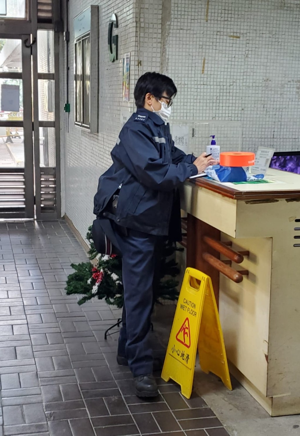 警員到場調查。楊偉亨攝