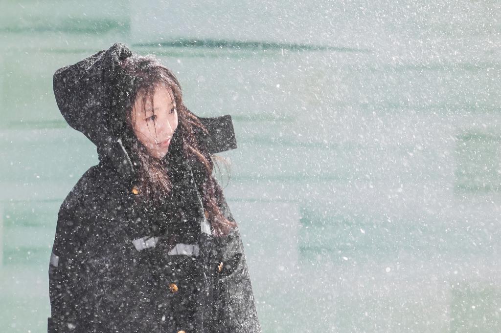 觀眾從腳邊、身邊及空氣中感受到真實且冷冽的觸感。