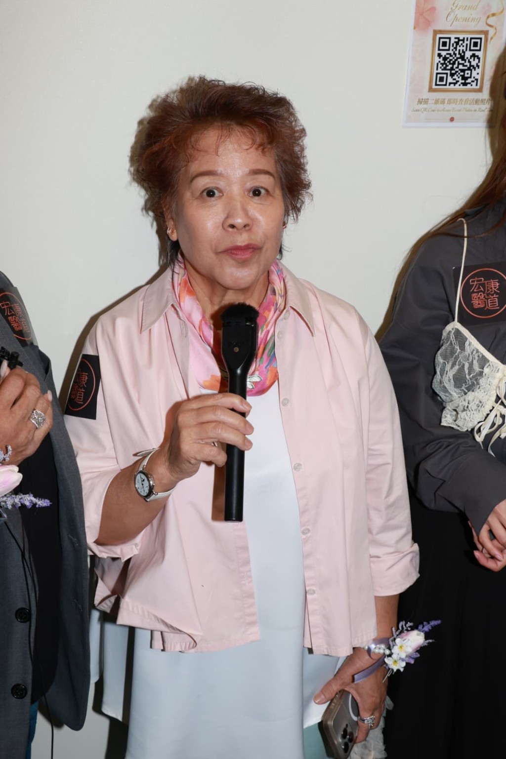 三姐坦曾有腳患，多做運動後有改善。