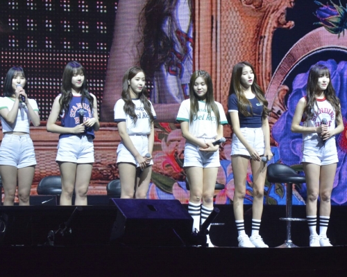 GFRIEND勁歌熱舞,炒熱全場氣氛。