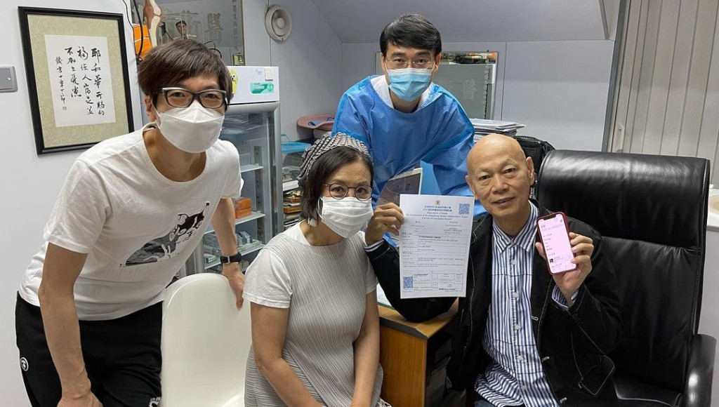 阿姐和家英哥不忘多謝醫生,及呼籲大家快打針。