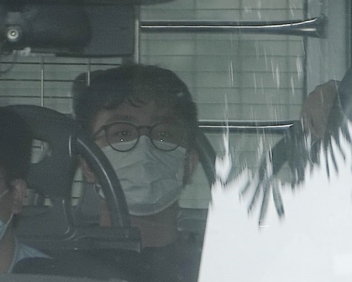 被告蔣周政儒申保釋被拒。