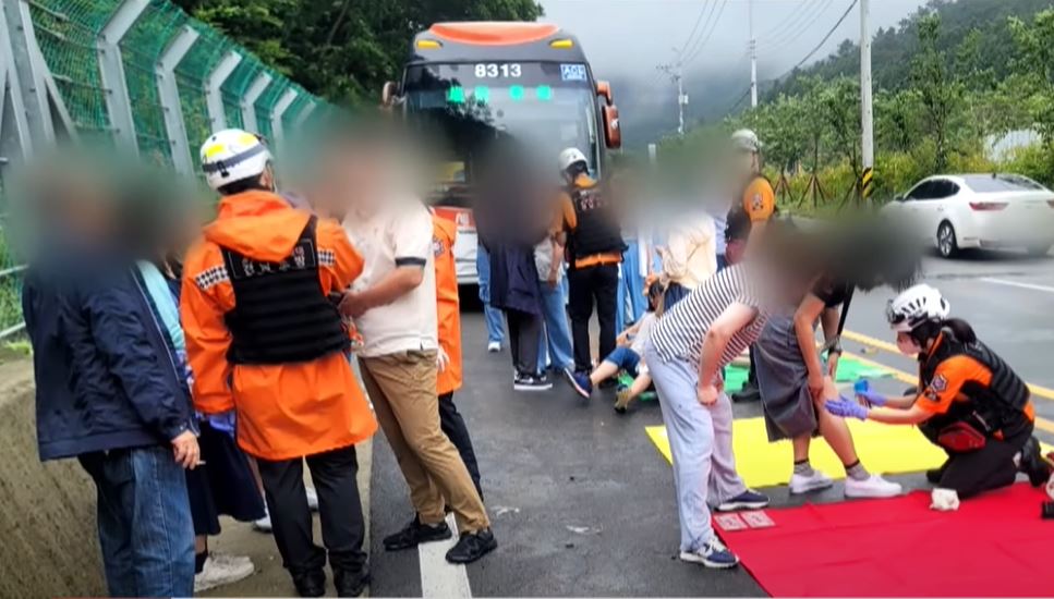 台灣旅行團在南韓遇車禍，1人受傷。연합뉴스TV