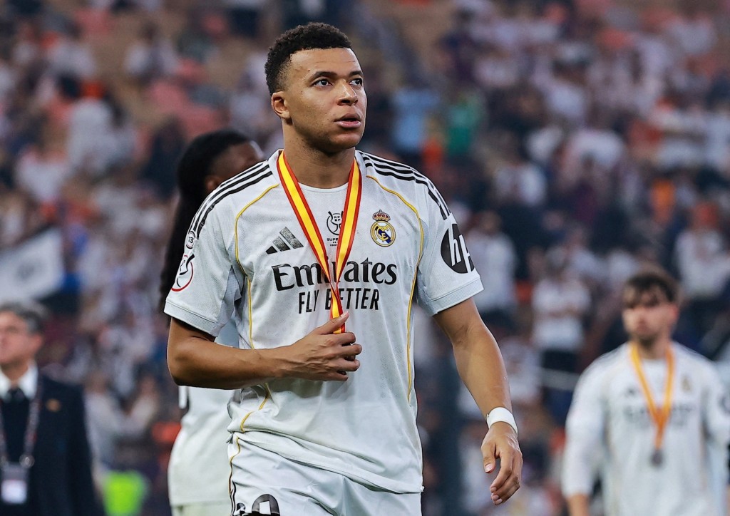 麥巴比復出後備上陣。路透社