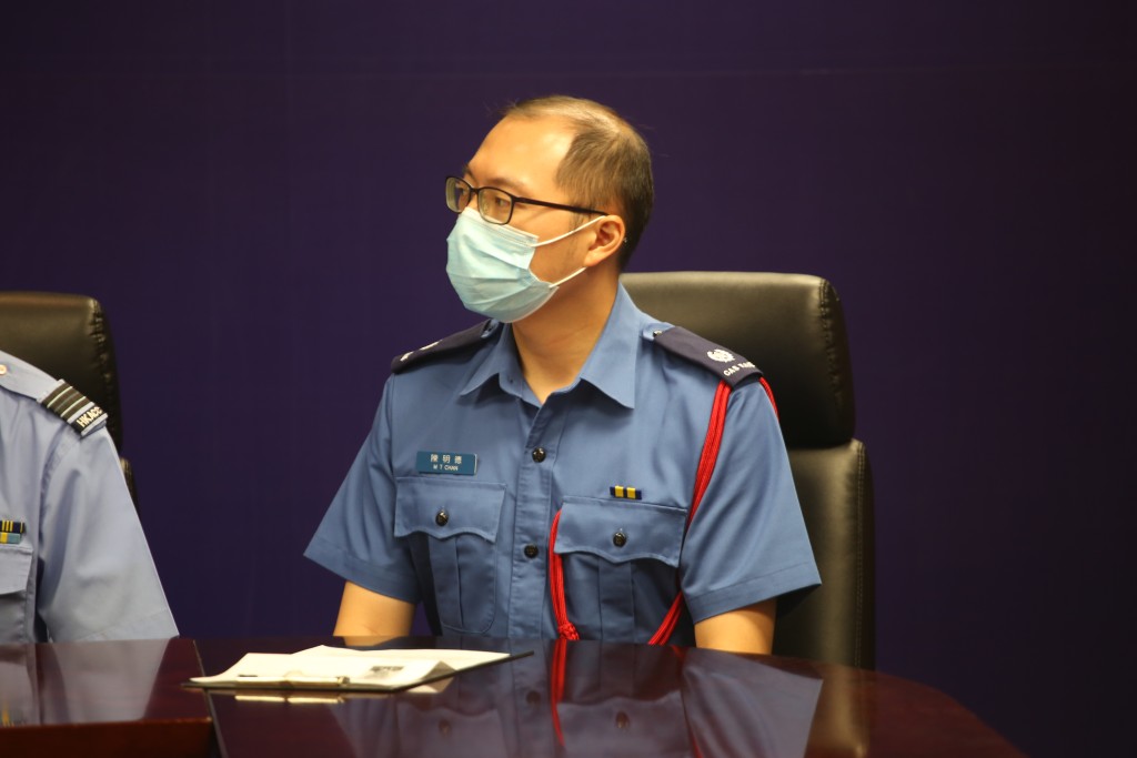 民众安全服务处行动及训练主任陈明德。