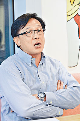 何君尧昨日发声明，宣布在香港当前的动乱平息之前，爱驹「天禄」会暂停比赛。