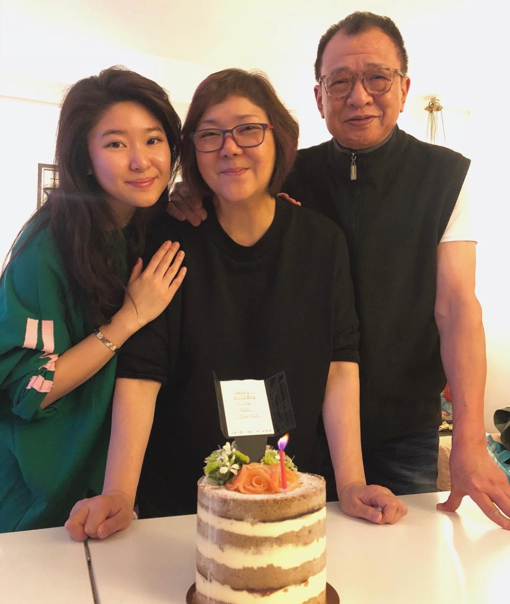 許紹雄與太太龍嬿而於1992年結婚。
