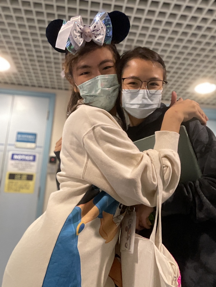 Illana與妺妹感情要好,曾羨慕妹妹能在主流學校讀書。 Illana與妺妹感情要好,曾羨慕妹妹能在主流學校讀書。