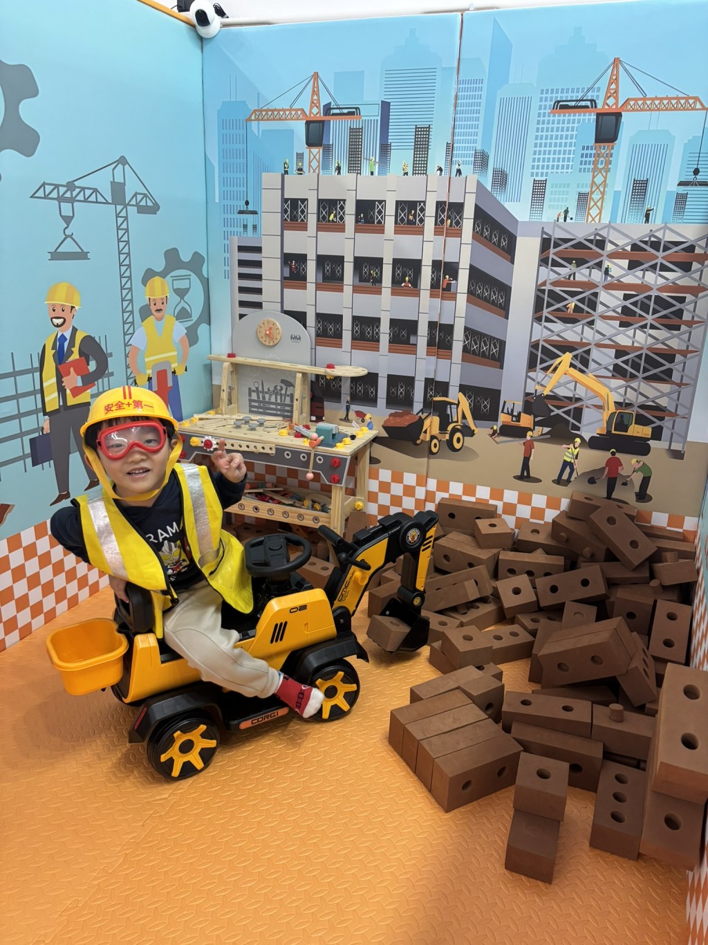 每個角色扮演房間布置都別具心思，也準備了不同道具、服裝和玩具。（圖片來源：《親子王》）