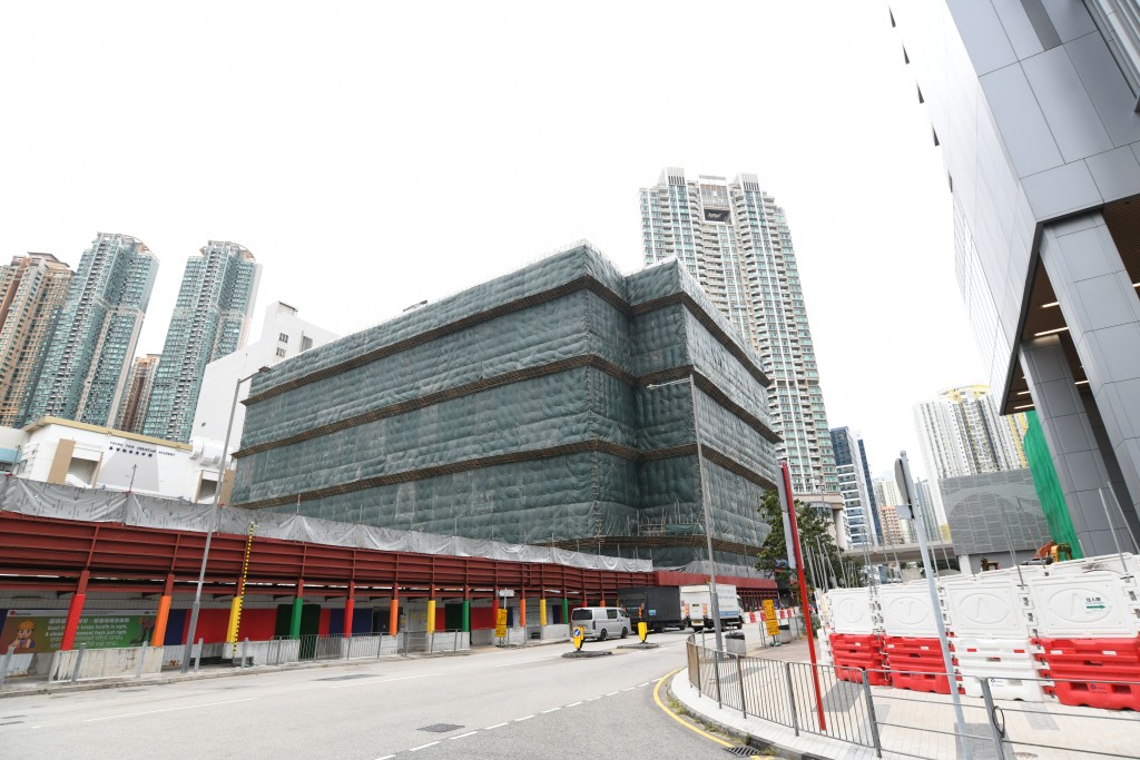 西南九龙叡璟自命名后录各路准买家查询，包括内地、海外、区内分支家庭及投资客。