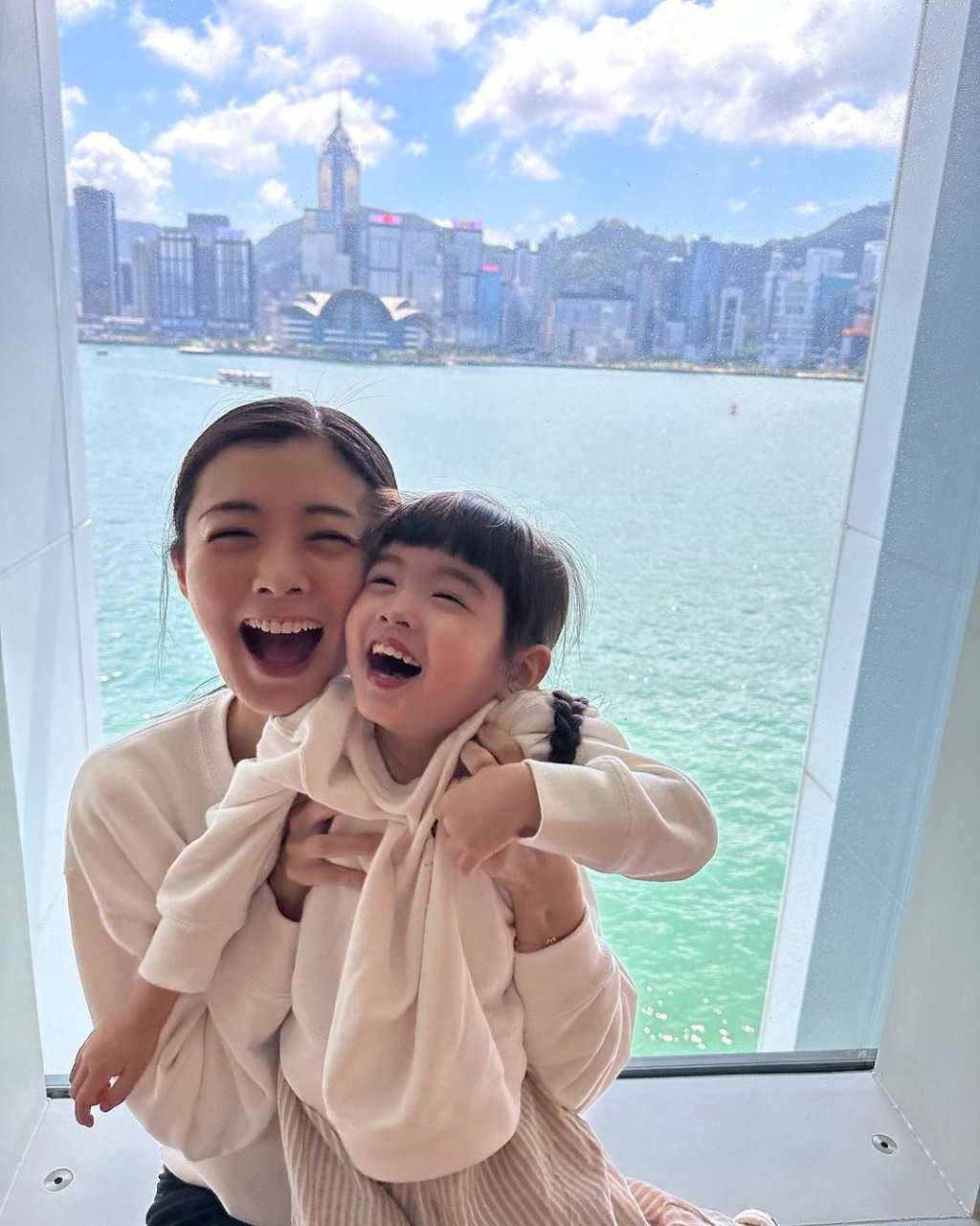 夏如芝是台灣女星。 夏如芝是台灣女星。