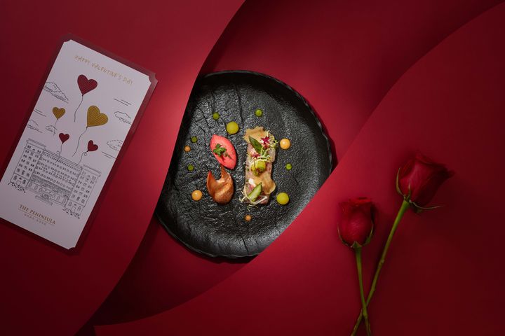 隨套票會送贈2,000港元的酒店餐飲消費額。