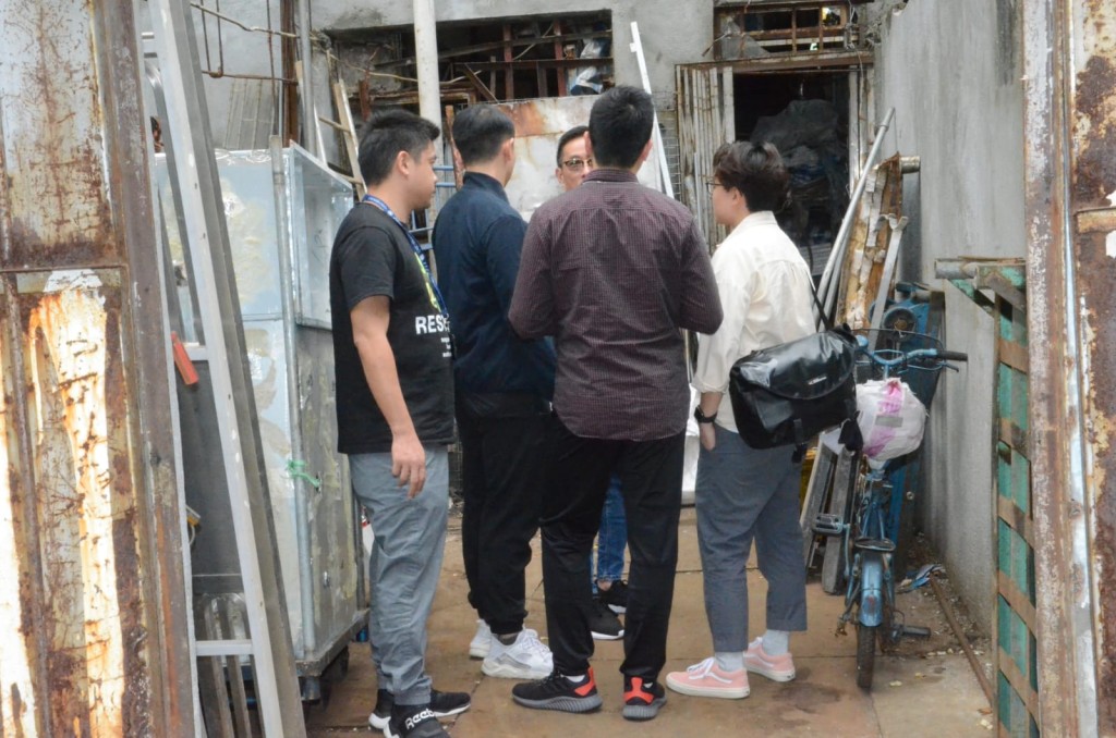 警員在場調查。