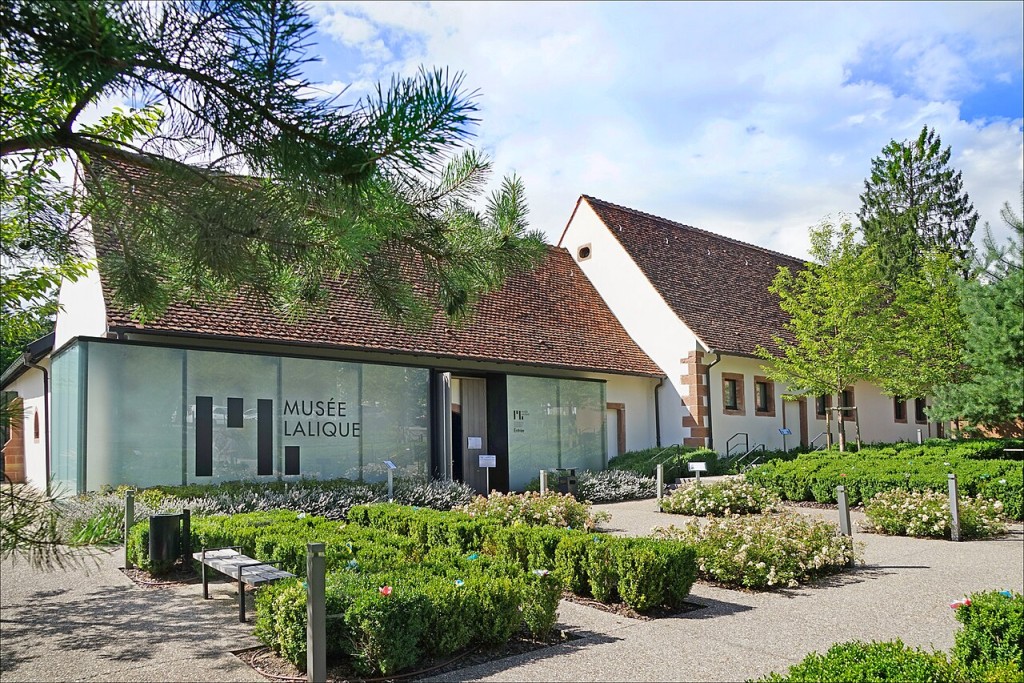 法國拉利克博物館（Musée Lalique）驚傳失竊案。維基百科