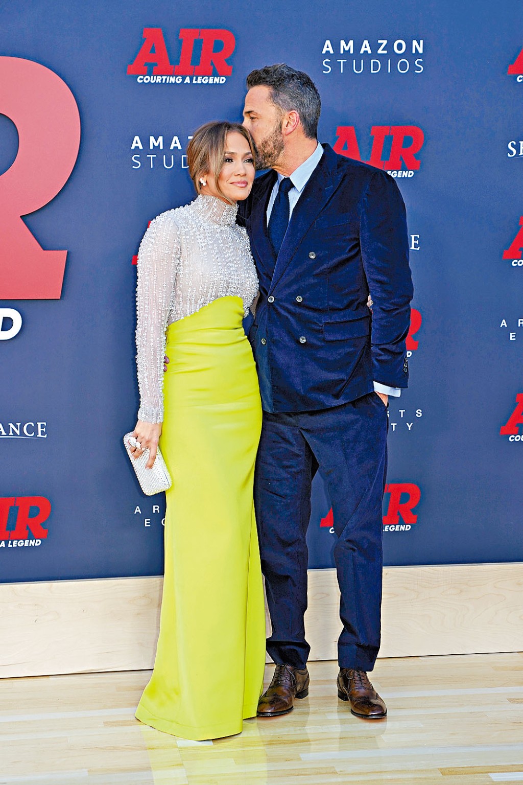 賓艾弗力自監自導自演新片《AIR》首映，老婆珍妮花當然要支持。