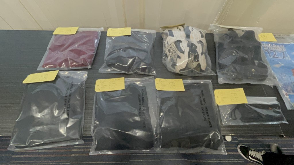 警方展示相關證物。楊偉亨攝 警方展示相關證物。楊偉亨攝