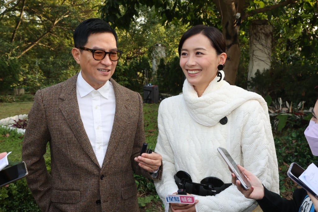 张家辉透露于片中与陈法拉有亲热戏。