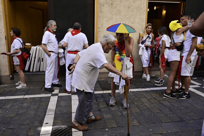 葡萄牙和西班牙的超额死亡率欧洲最高。AP图片