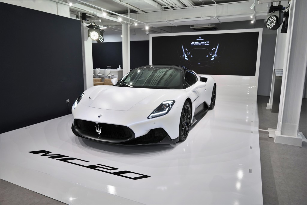 現場直擊 專店優先預覽maserati Mc 三百五十萬元超跑新星 星島日報