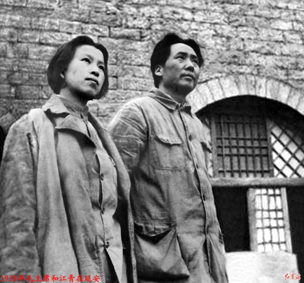1938年，毛泽东和江青在延安。