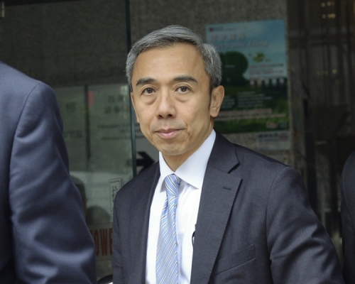 馮永業今被押送到高院申請保釋。