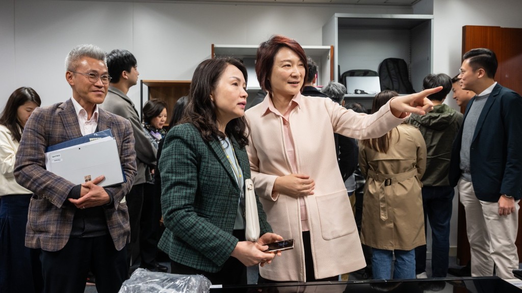 立法會舉行「賣物會」李慧琼籲議員勿失良機 推動綠色議會｜Kelly Online