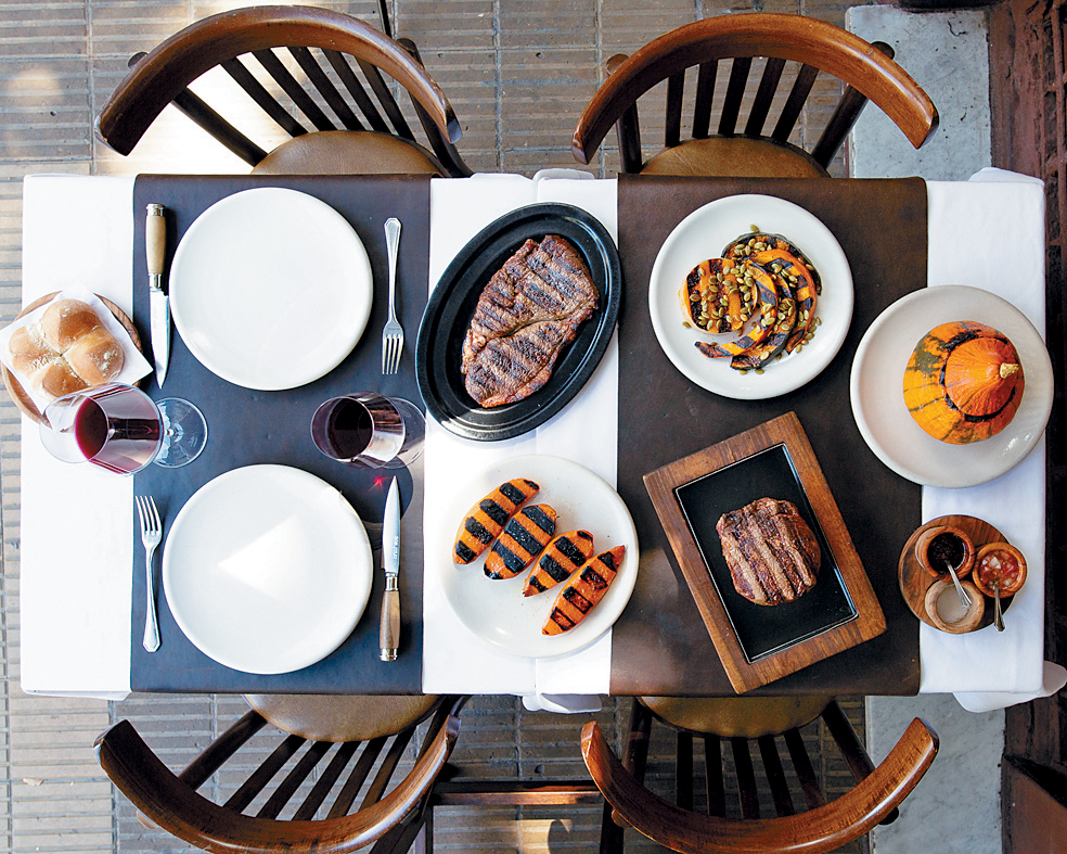 Don Julio憑藉對牛隻的草飼熟成技術，以及將家族傳統與永續農業結合的經營理念，已連續3年蟬聯世界101最佳牛扒館全球第一名。