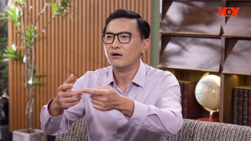陳錦鴻親述當年如何透過日常遊戲引導自閉症兒子打開心扉。(影片截圖:《關於快樂的死亡2》) 陳錦鴻親述當年如何透過日常遊戲引導自閉症兒子打開心扉。(影片截圖:《關於快樂的死亡2》)
