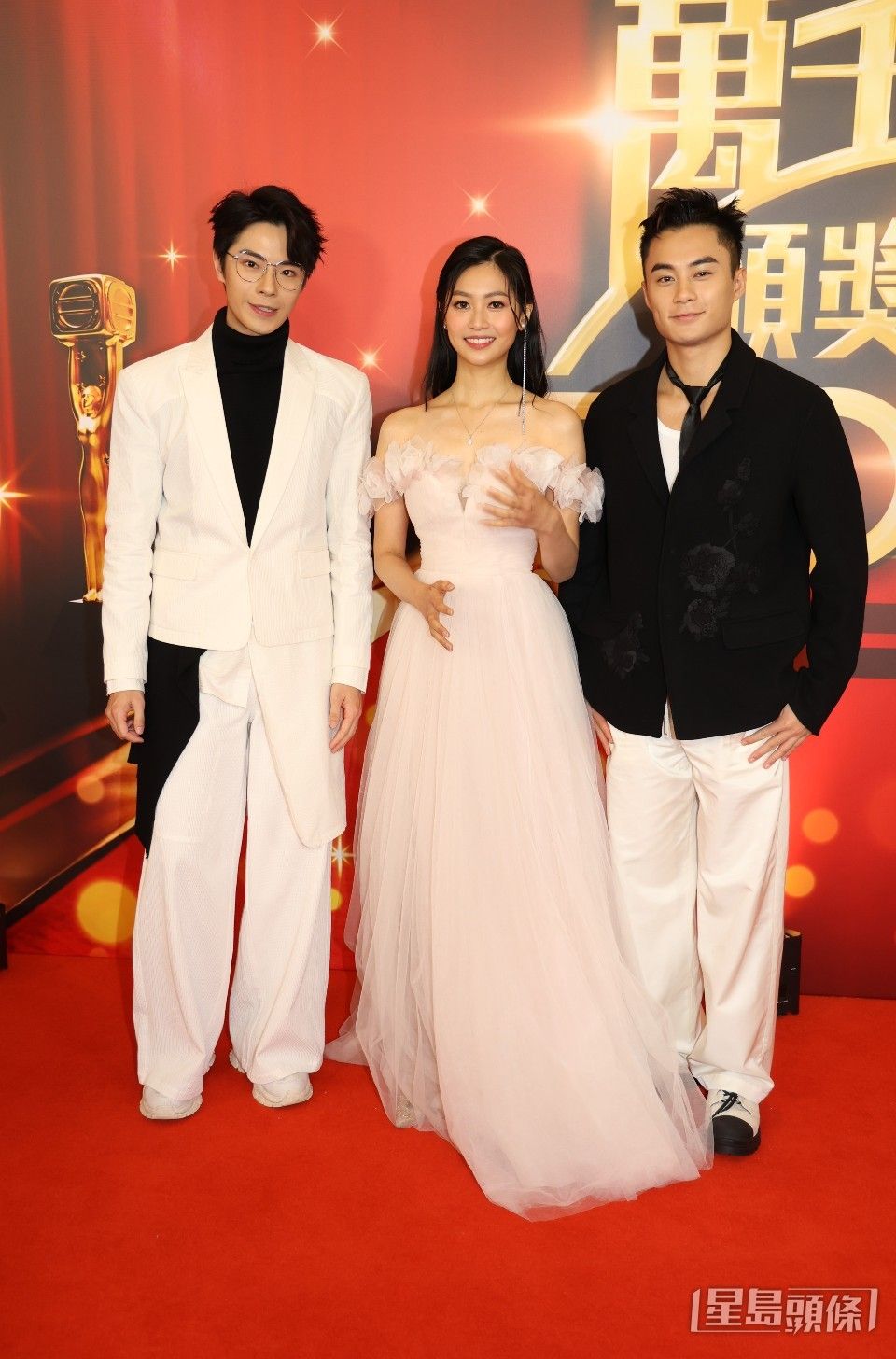 郭柏妍与林正峰及孔德贤行红地毡，之前更直言没有看《亚洲超星团》。