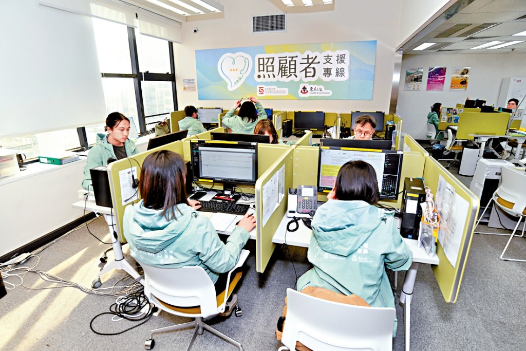 營辦機構表示，照顧者支援專線「182183」截至上月底處理99899個來電，轉介1744宗個案，當中208宗個案獲轉介接受暫託服務。