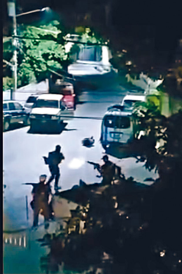 網傳畫面顯示，事發當晚槍手到達海地總統私人寓所外。