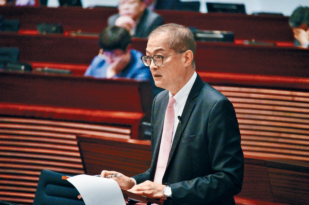 盧寵茂強調政策目標是協助有意生育、但在醫學層面上面對生育困難的夫婦。