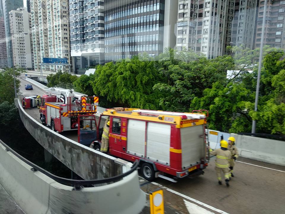 社交媒体群组香港突发事故报料区图片