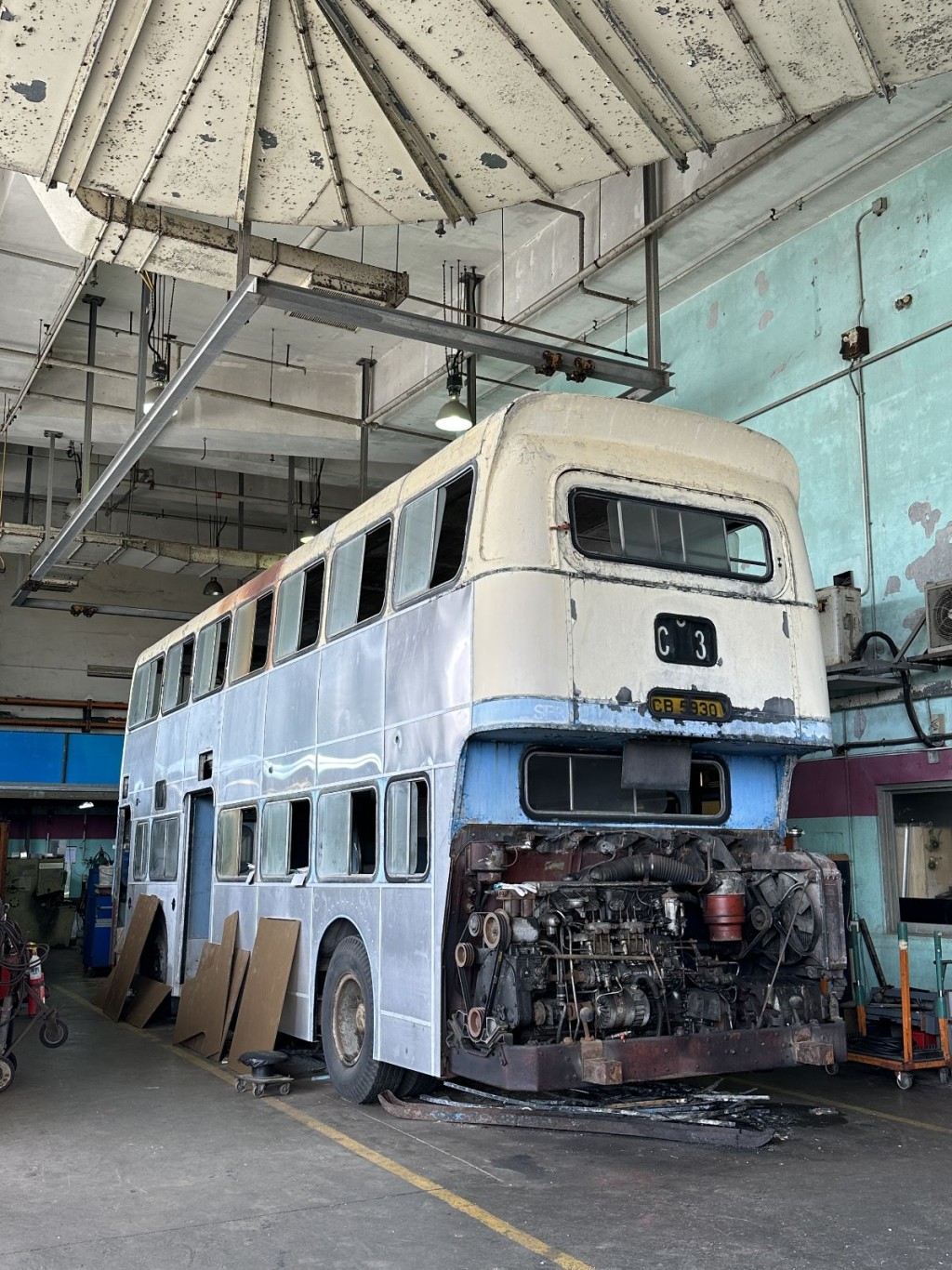 為展出退役多年的巴士，城巴展開復修工程。 城巴提供照片