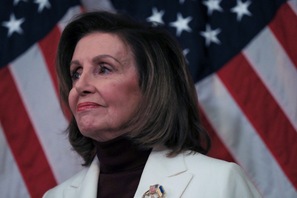 佩洛西曾與黎智英會面。