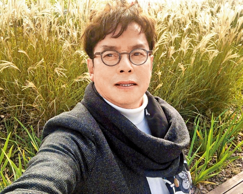 譚詠麟轉發其唱片公司及經理人公司的聲明。
