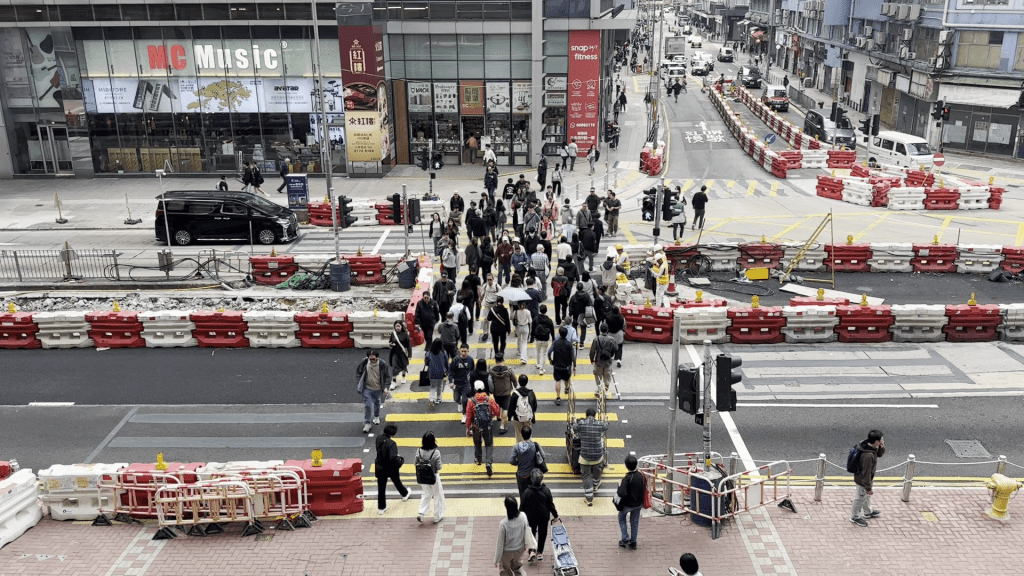 新蒲岗「水马阵」过路处险象环生 政府检视交通灯时间 督促承办商调整